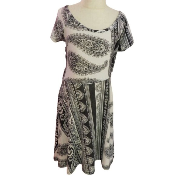 SALE Ocean Drive Girls Black & White Paisley Short-Sleeve Dress S Open Back & As - Picture 1 of 9